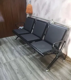 3 Setters Visitors Chair-Black
