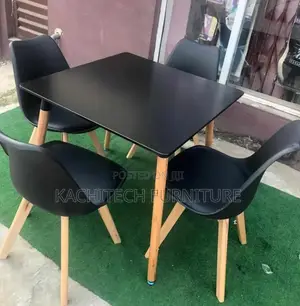 Dining by 4