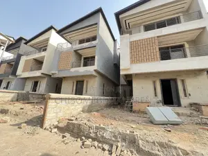 5bdrm Duplex in Mabushi for sale
