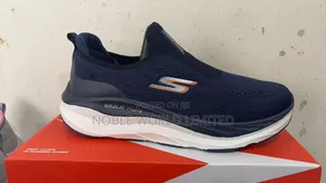 Stylish Skechers Unisex Sneakers Cw 5e