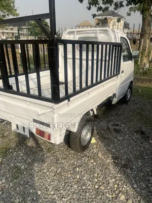 Suzuki Every 2010 White
