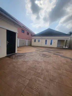 3bdrm Bungalow in Elebu Oluyole Estate, Akala Express for sale