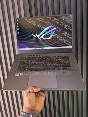 Laptop Asus ROG Zephyrus G15 16GB AMD Ryzen 9 SSD 1T