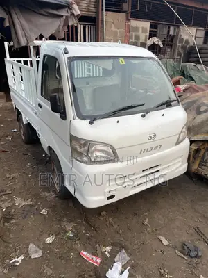Daihatsu Hijet 2012 White
