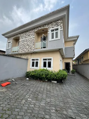 4bdrm Duplex in Surulere for sale