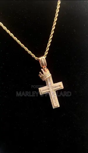VVS Moissanite Crown Cross Pendant 925 Sterling Silver Necklace Chain