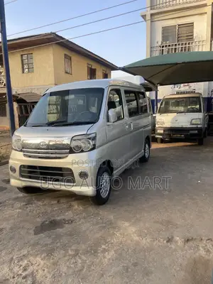Daihatsu Hijet 2013 Silver