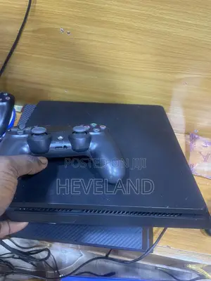 Used Ps4 Slim Console (With Two Pads)