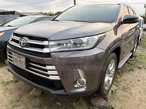 Toyota Highlander Limited V6 4x4 (3.5L 6cyl 6A) 2016 Gray