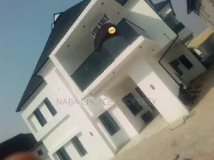 5bdrm Duplex in Oluyole for sale