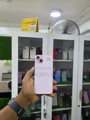 Apple iPhone 15 Plus 128 GB Pink
