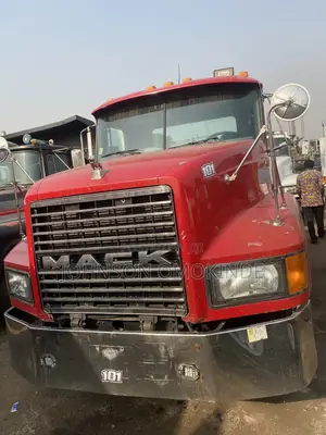Mack Ch Trailer Head