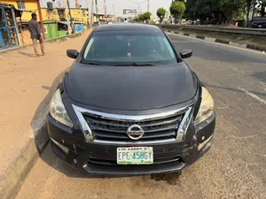 Nissan Altima Sedan 2.5 2013 Black