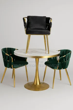 Round Dining Table and Chairs