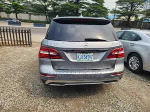 Mercedes-Benz M Class ML350 4MATIC 4dr SUV AWD (3.5L 6cyl 7A) 2015 Gray