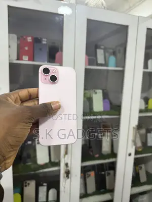 Apple iPhone 15 128 GB Pink