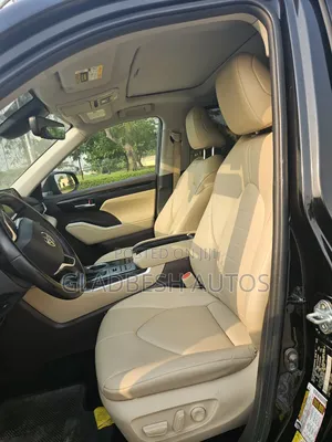 Toyota Highlander XLE 2022 Black