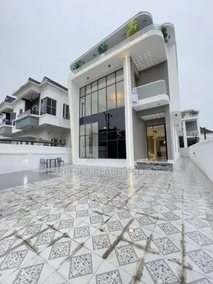 5bdrm Duplex in Chevron for sale