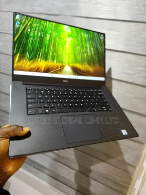 Laptop Dell Precision 5520 16GB Intel Core i7 SSD 512GB