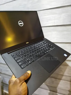 Laptop Dell Precision 5540 24GB Intel Core I9 SSD 512GB