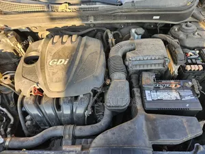 Hyundai Sonata GLS Sedan FWD (2.4L 4cyl 6A) 2011 Black