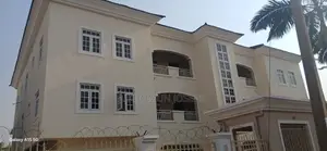 3bdrm Duplex in Utako for sale