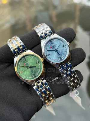 Curren Feminine Wristwatch (Quartz Movement) Ladies Chain Watch