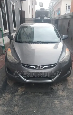 Hyundai Elantra GLS Sedan FWD (1.8L 4cyl 6A) 2013 Gray