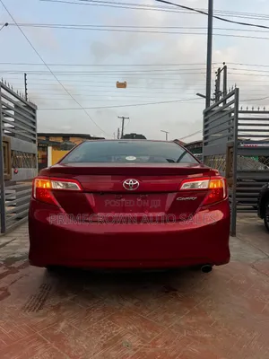 Toyota Camry SE 4dr Sedan (2.5L 4cyl 6A) 2013 Red