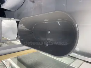 Maat Black Bathtub