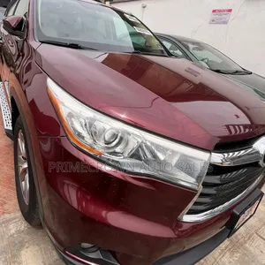 Toyota Highlander XLE V6 4x4 (3.5L 6cyl 6A) 2016 Maroon