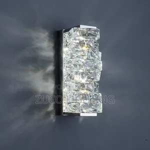 Model Crystal Wall Mount Light