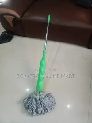Self-Squeeze Green Mop