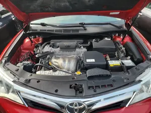 Toyota Camry XLE 4dr Sedan (2.5L 4cyl 6A) 2013 Red