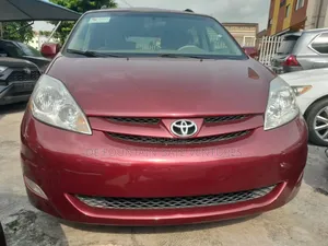 Toyota Sienna XLE FWD 2006 Red