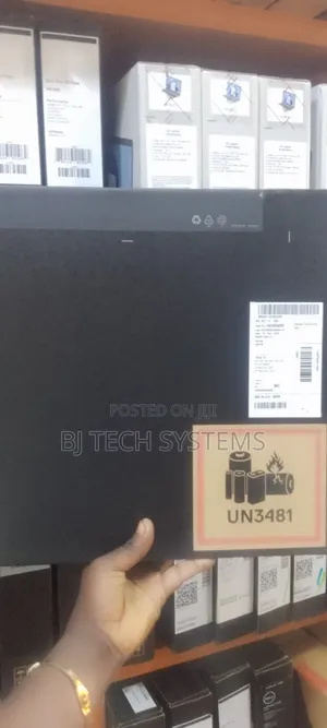 New Laptop Dell Pro 14 16GB Intel Core Ultra 7 SSD 256GB