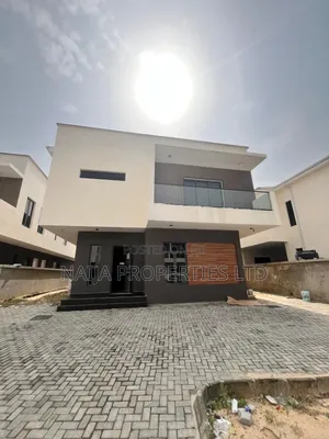 4bdrm Duplex in Lekki Phase 1 for sale