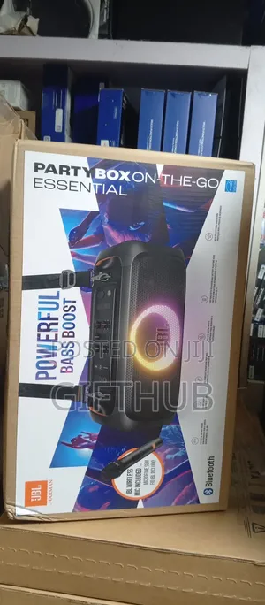 JBL Partybox on the Go Essential