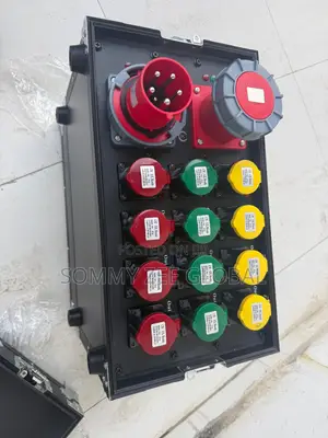 12 Channels Power Distribution