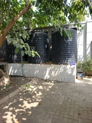 9bdrm Duplex in Life Camp for rent