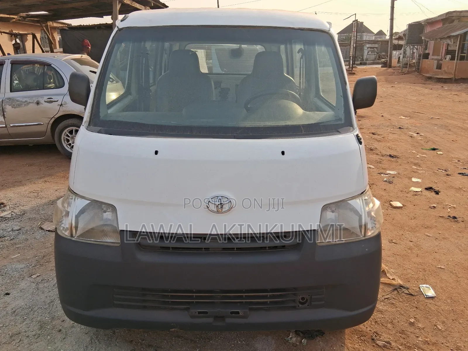 Toyota HiAce 2012 White