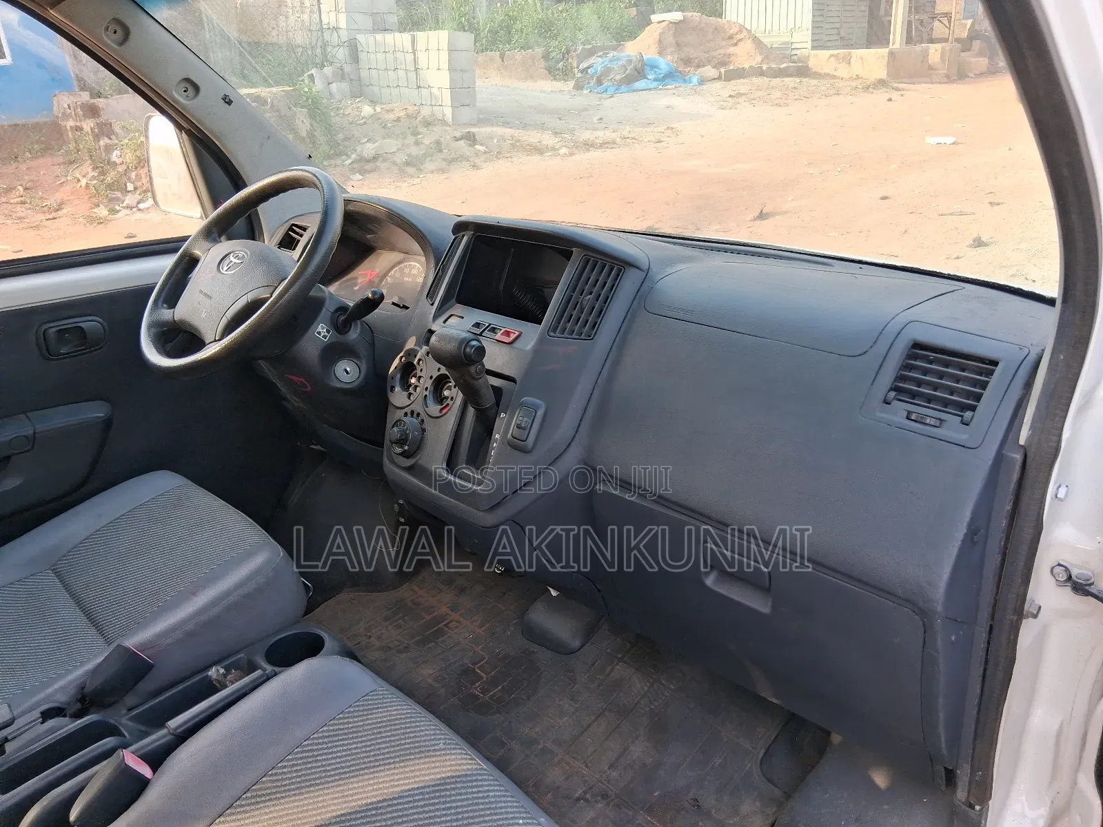 Toyota HiAce 2012 White