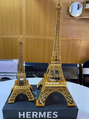 Eiffel Tower Table Art
