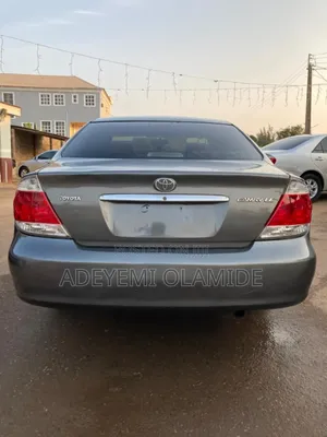 Toyota Camry 2006 Gray