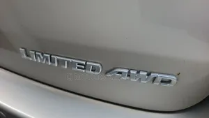 Toyota Highlander Limited Platinum 4dr SUV (3.5L 6cyl 6A) 2015 Gold
