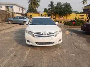 Toyota Venza 2011 White