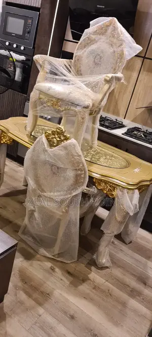 Royal Dinning Set