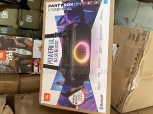 JBL Partybox on the-Go Essential