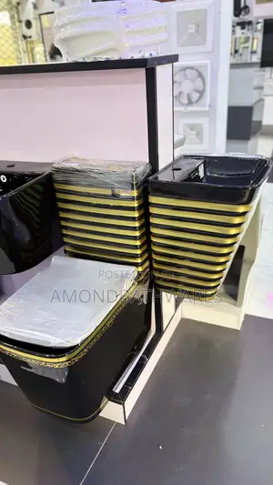Black and Gold Stripe Water Cistern