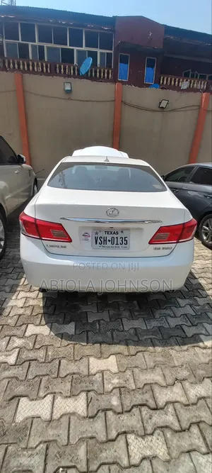 Lexus ES 350 2011 Off white